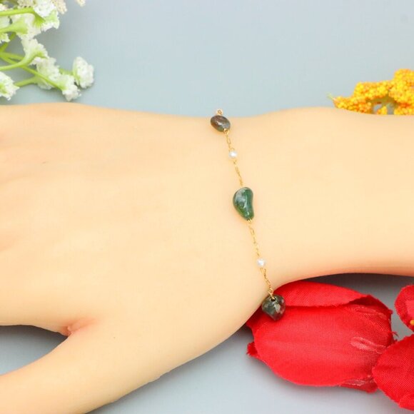 "Elegant & Trendy Bracelet, A Perfect Gift for Women, Thoughtful, EVCH1242 - Picture 3 of 11